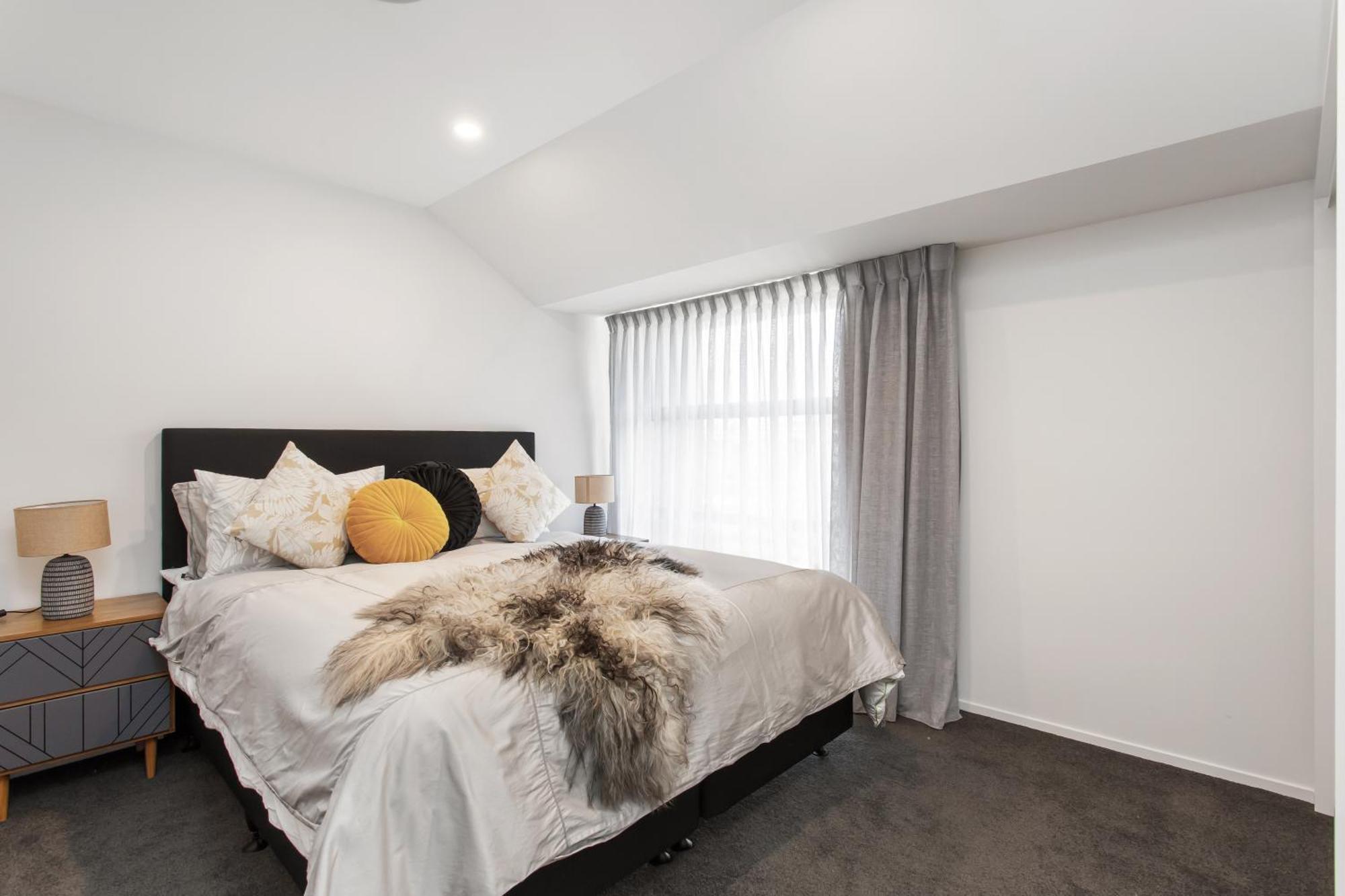 A Luxurious Retreat Sleeps 6 Apartment