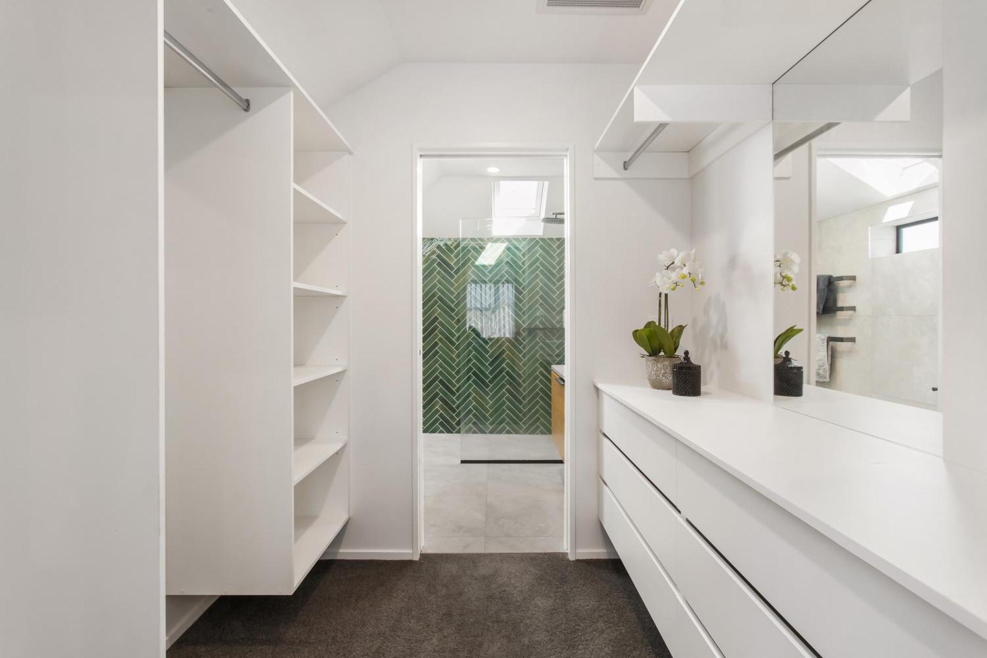 A Luxurious Retreat Sleeps 6