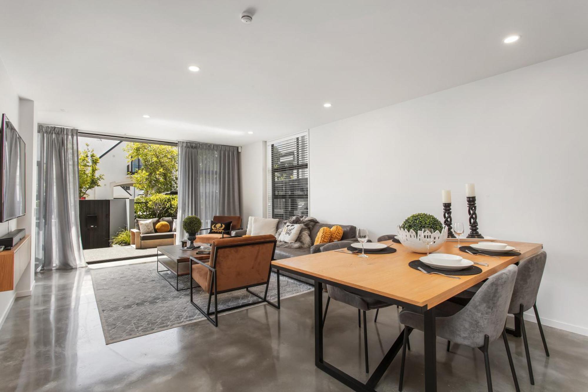 Apartment A Luxurious Retreat Sleeps 6