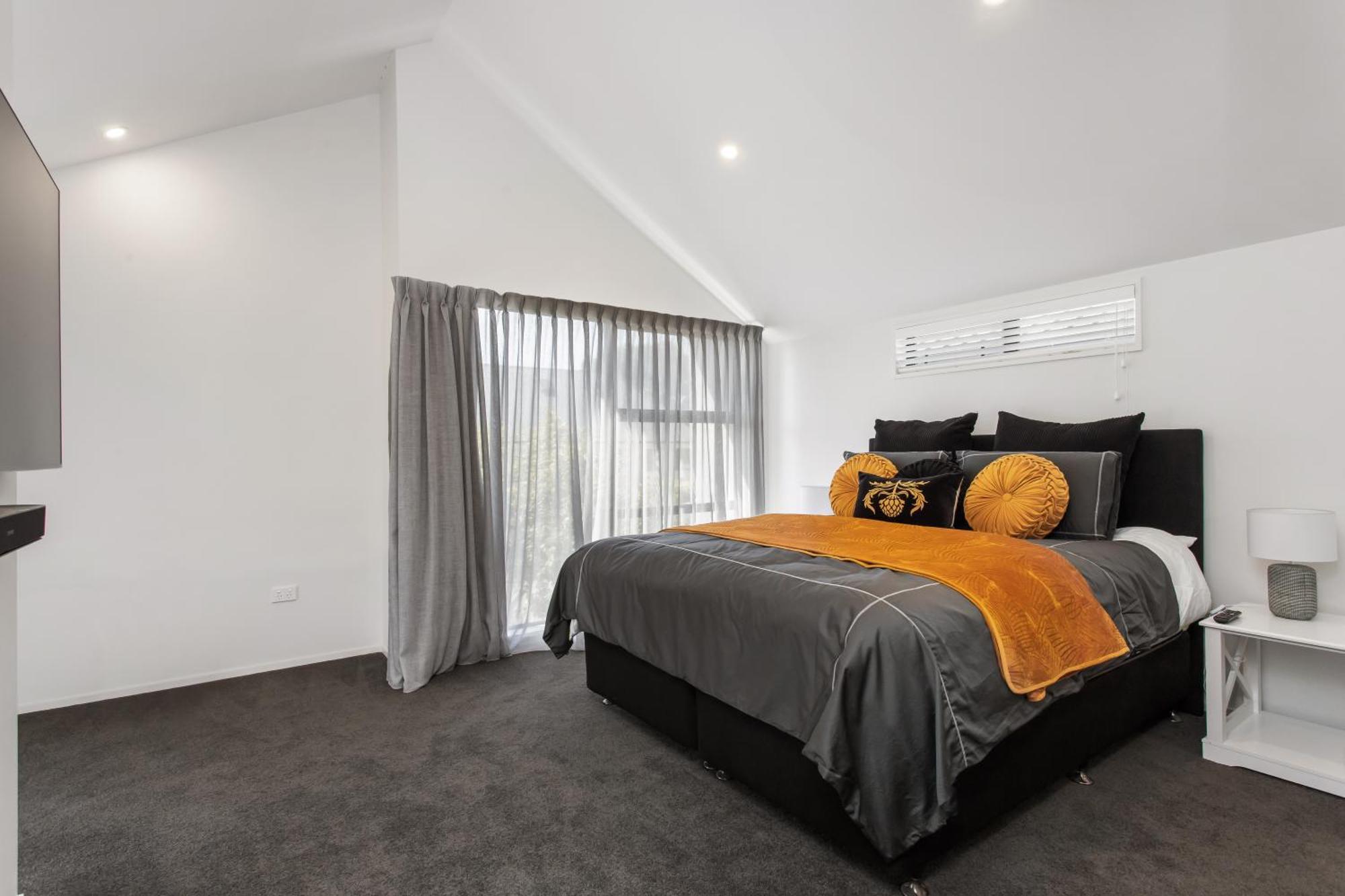 Apartment A Luxurious Retreat Sleeps 6