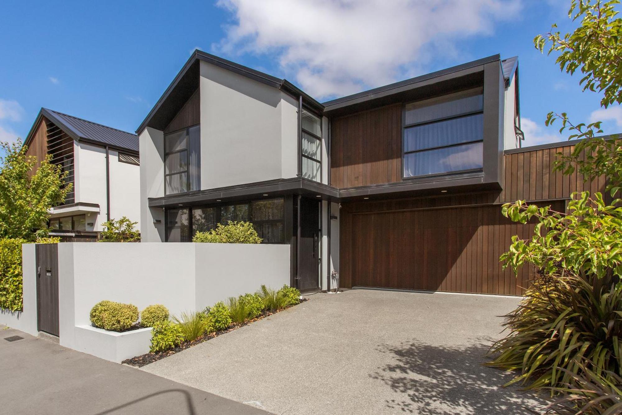 A Luxurious Retreat Sleeps 6 Christchurch